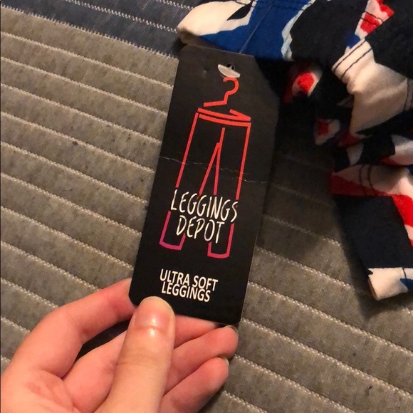 Girls Patriotic Stars Leggings - Picture 2 of 2